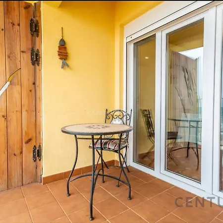 Charming Coastal Retreat * 阿尔博拉亚