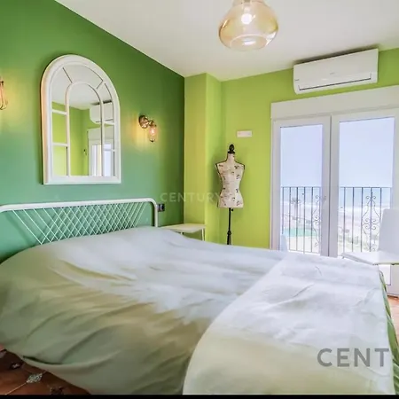 Charming Coastal Retreat 阿尔博拉亚