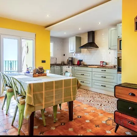 Charming Coastal Retreat Διαμέρισμα